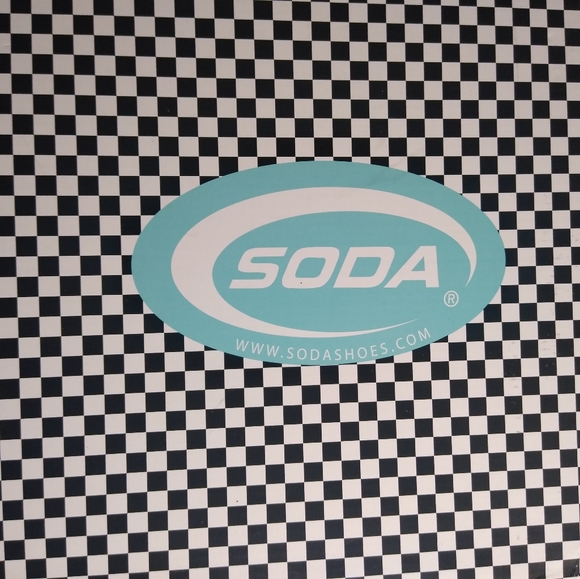 Boots - Picture 2 of 5